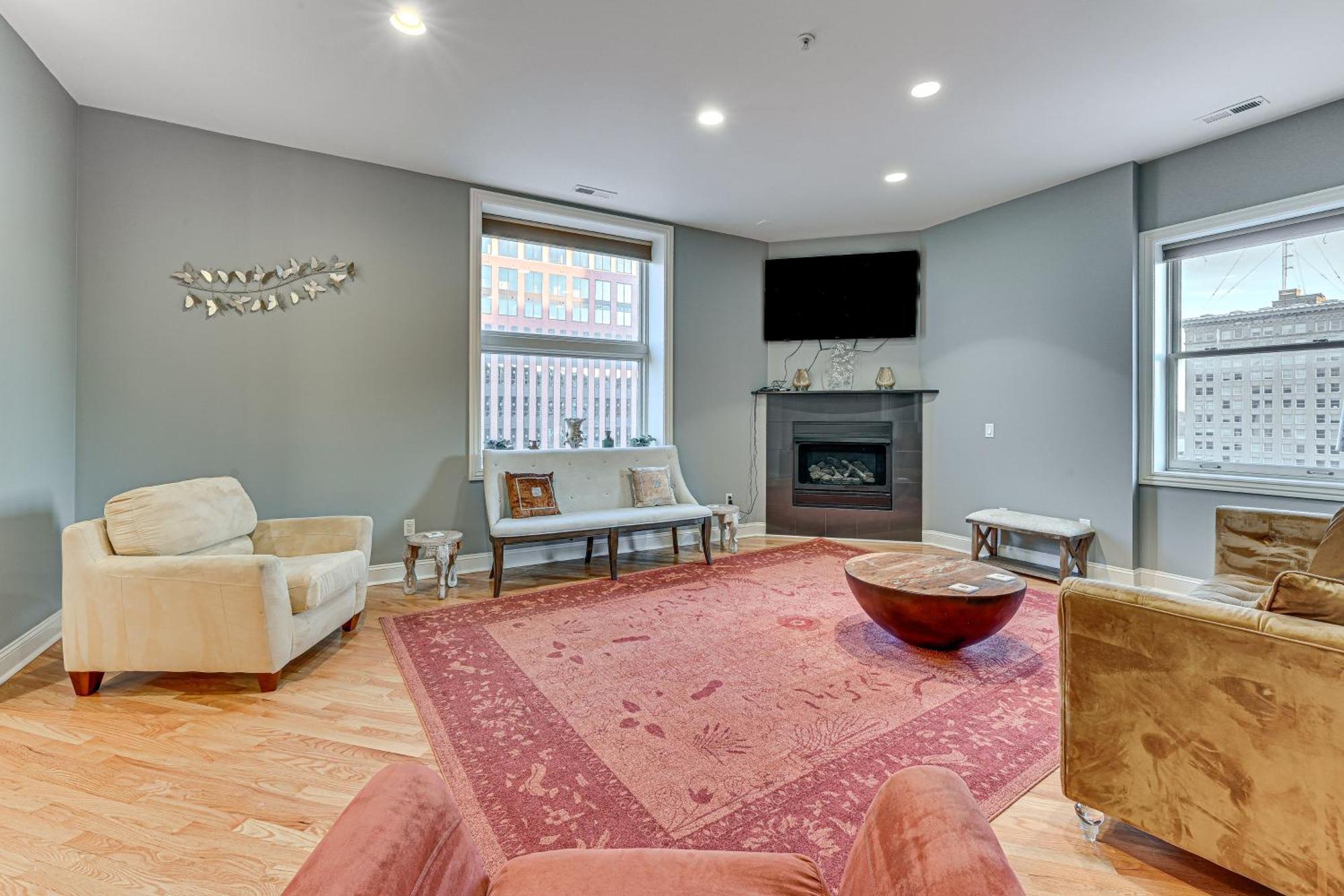 Historical Apt In Dtwn Omaha - Pets Welcome! Apartment Bagian luar foto